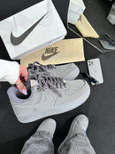 Nike Air Force x Cinza