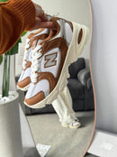 New Balance 530 x Branco/Caramelo