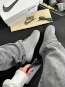 Nike Air Force x Cinza