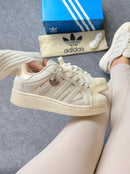 Adidas Superstar Plataforma x Off-White/Dourado