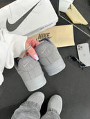 Nike Air Force x Cinza