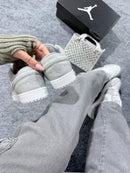 Nike Air Jordan Low x Branco/Cinza