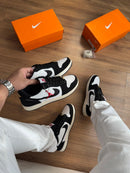 Nike Air Jordan Low x Preto/Branco