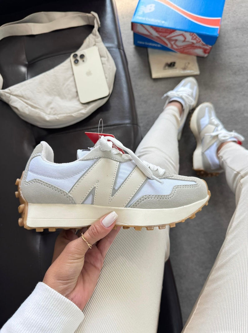 New Balance 327 x Branco/Off-White