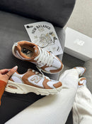 New Balance 530 x Branco/Caramelo