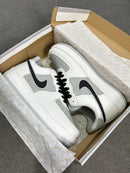 Nike Air Force 1 x Branco/Cinza/Preto