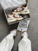 New Balance 530 x Branco/Caramelo