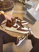Nike Air Force x Marrom