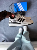 Adidas Fórum Low x Branco/Preto