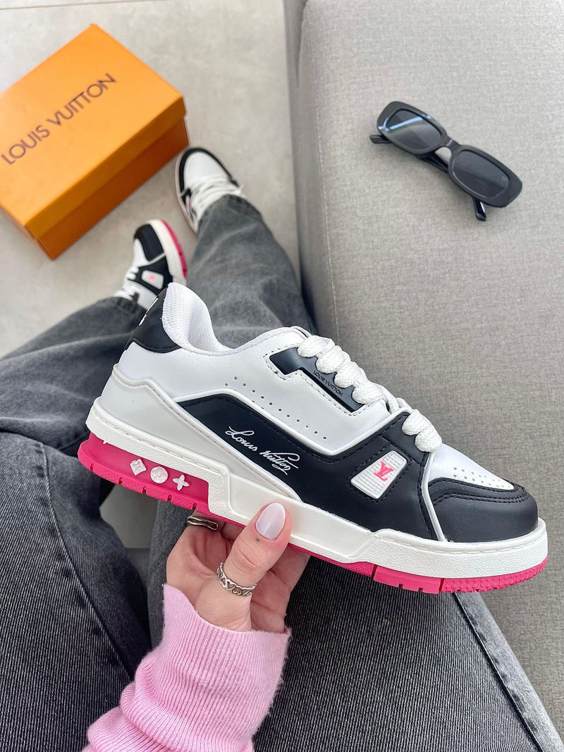 Louis Vuitton Trainer 54 x Branco/Preto/Pink
