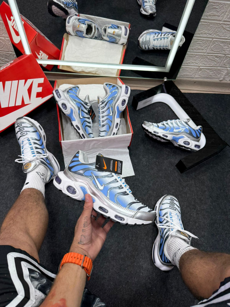Nike Air Max TN Branco e Azul
