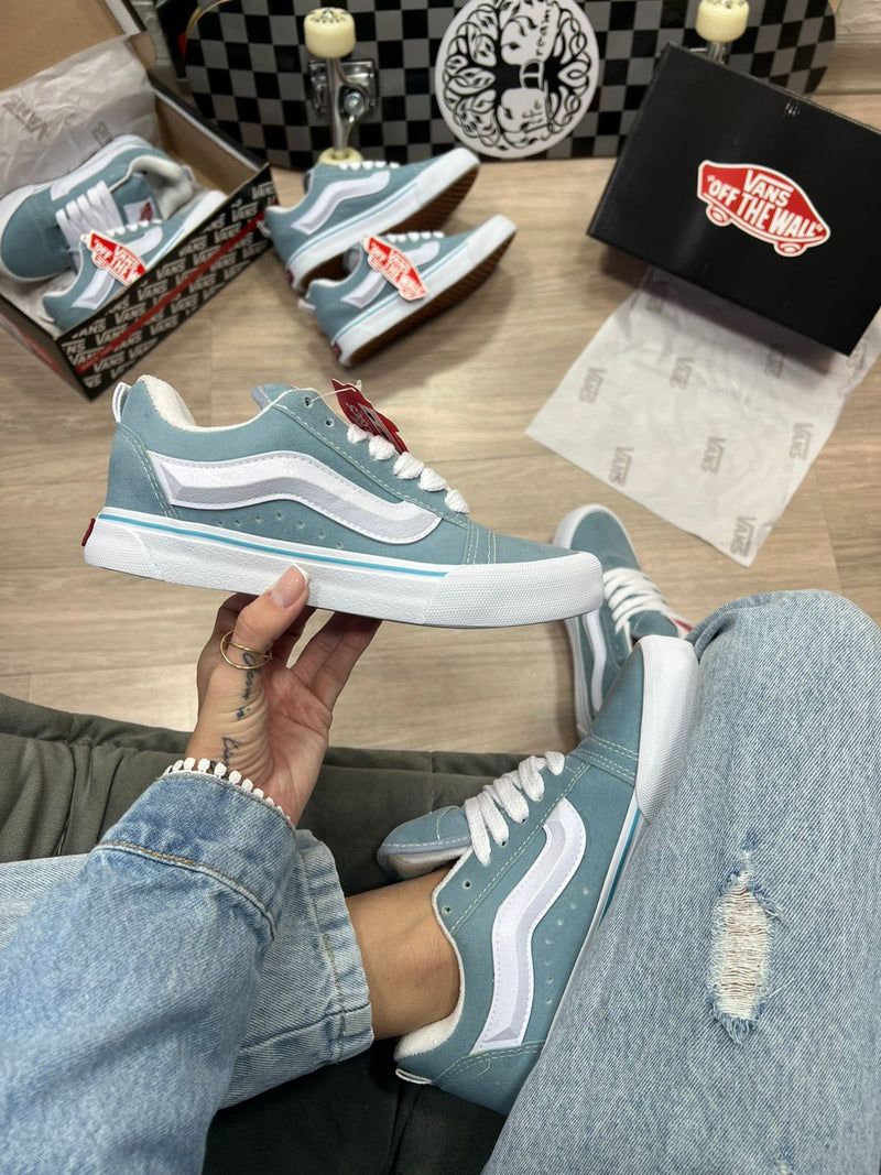 Vans Knu Skool x Azul e Branco