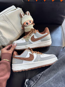Louis Vuitton x Nike Air Force 1 Branco/Caramelo